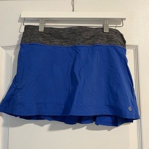 LULULEMON SKIRT BLUE SIZE 4